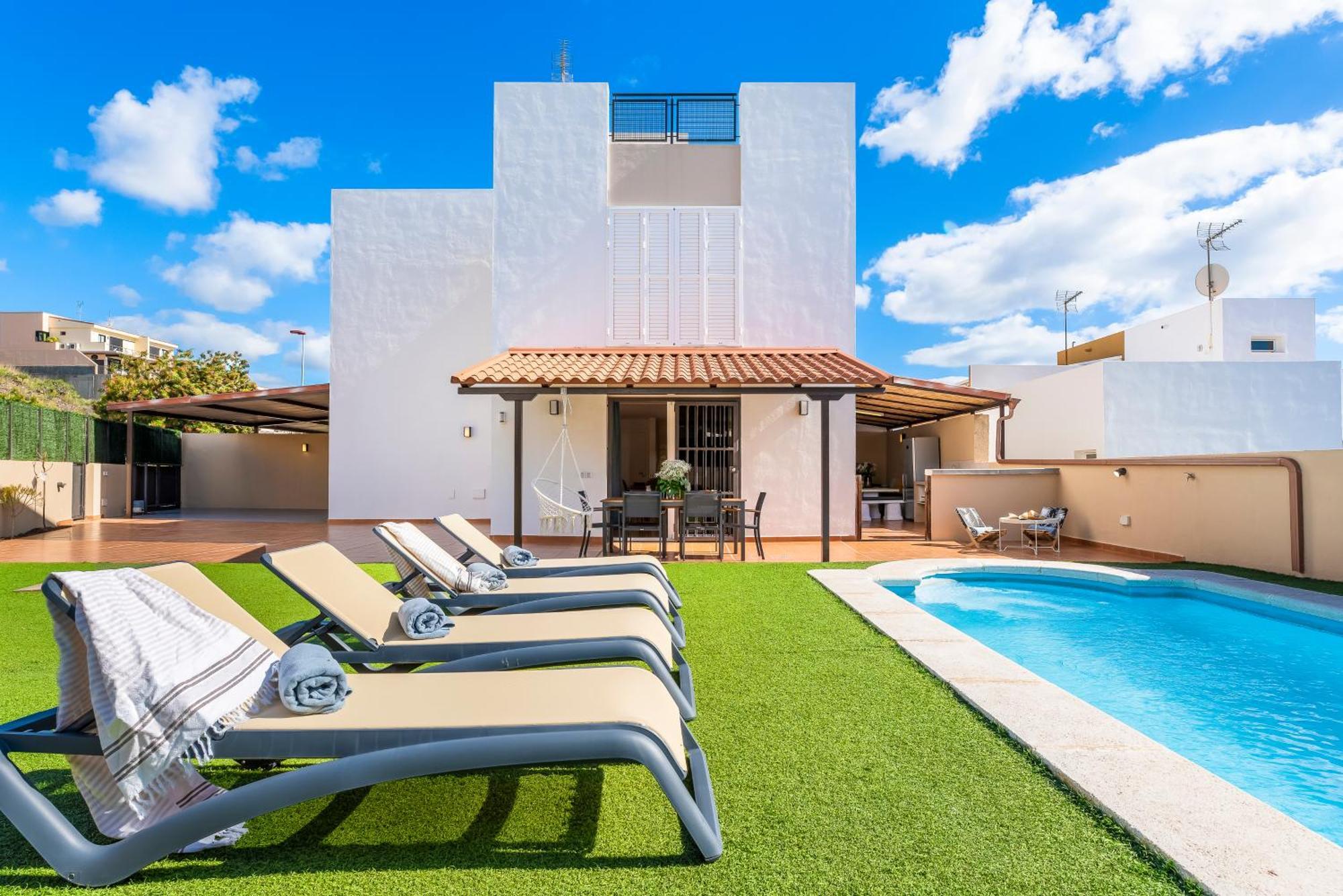Villa Trueno Refugio De Lujo Con Piscina Climatizada Y Vistas Κανδελάρια Εξωτερικό φωτογραφία